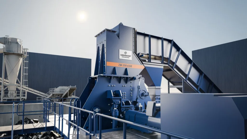 A LINDEMANN ZM shredder with its infeed conveyor